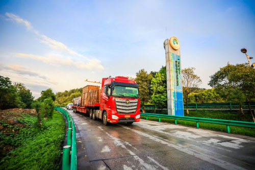 可靠品质成就非凡实力，欧曼自动挡重卡引领行业升级