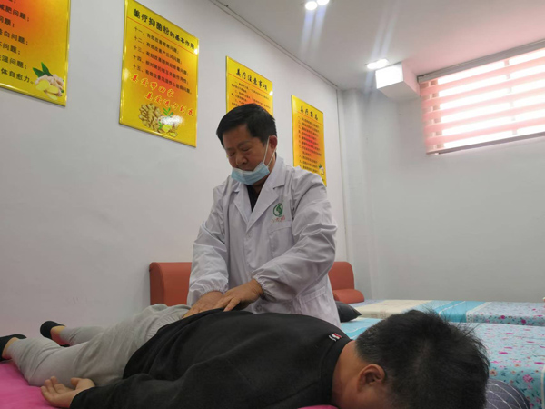 1728371321603551.jpg 4.治疗照片.jpg