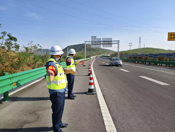 1760326106700679.jpg 3.jpg